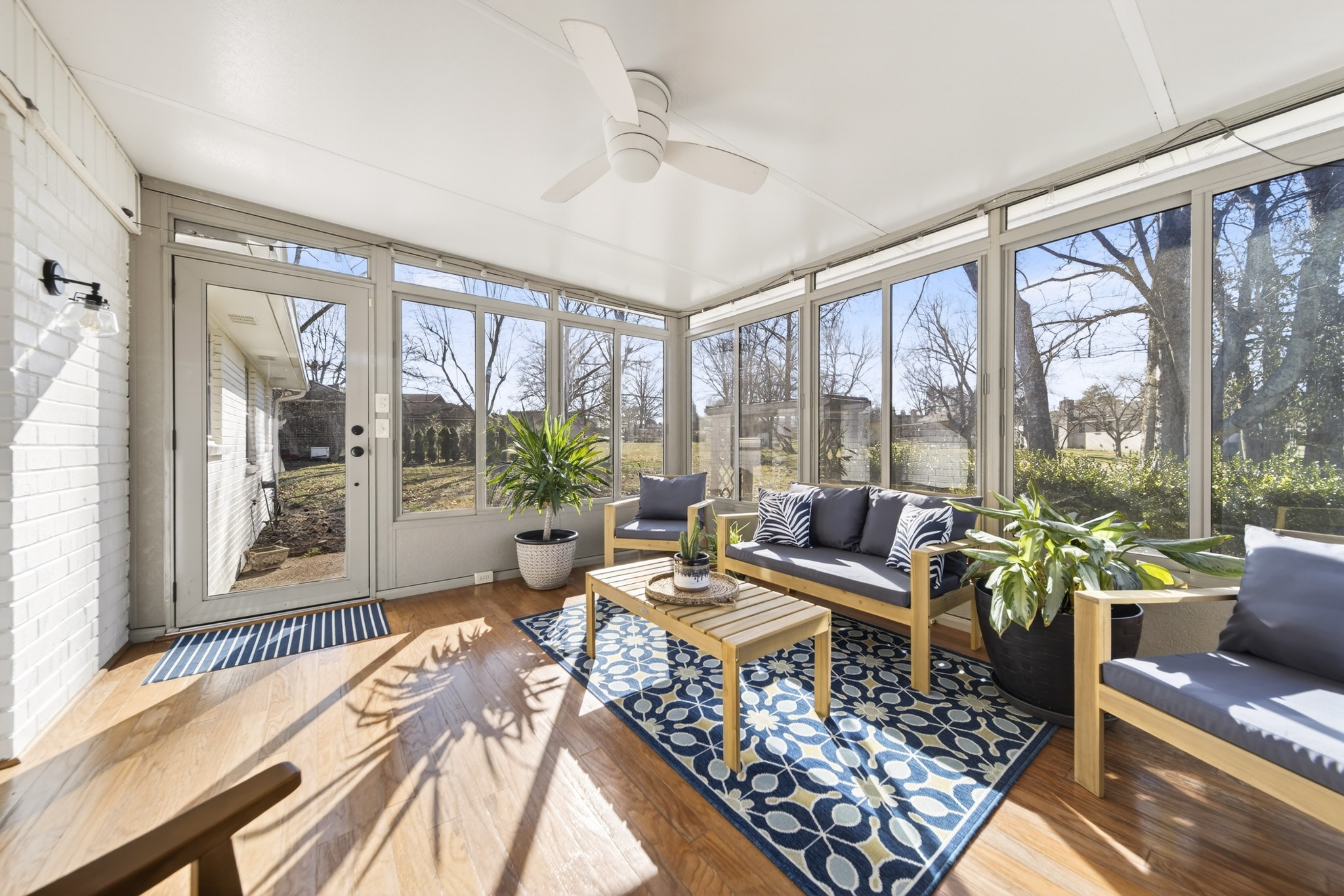 116 Lake Vista Dr