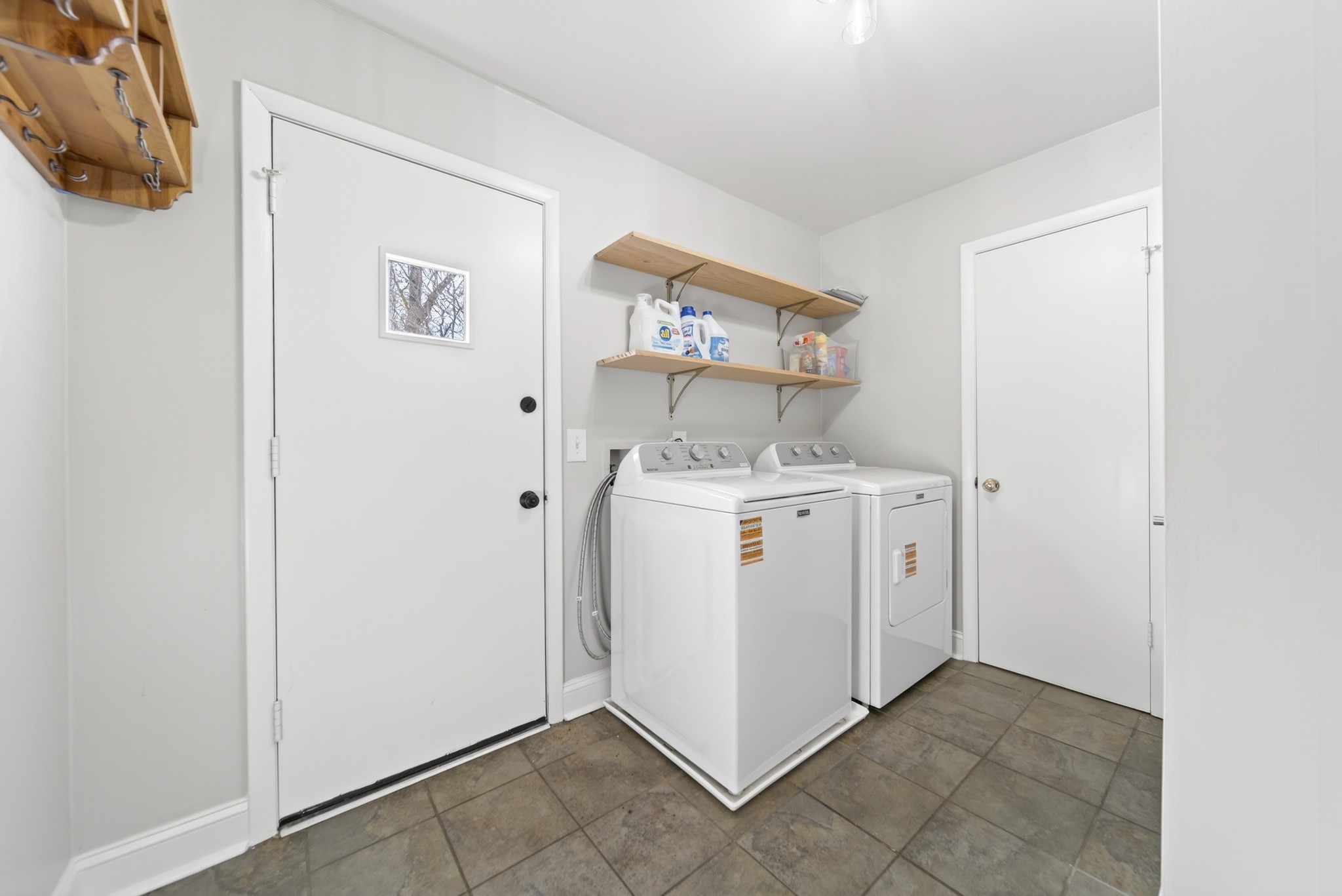 116 Lake Vista Dr