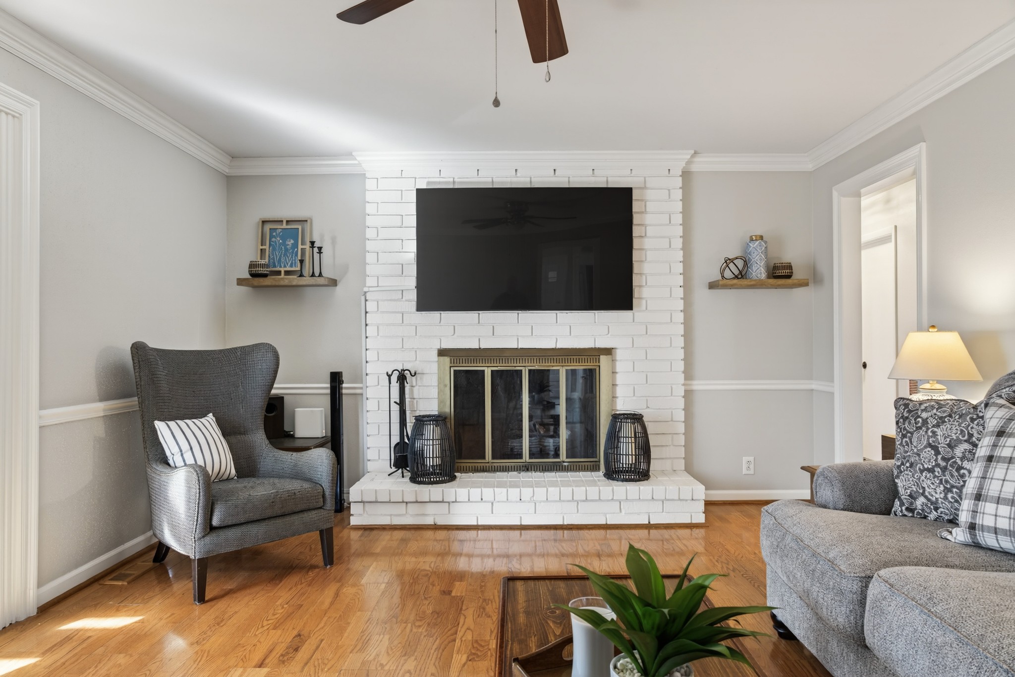 116 Lake Vista Dr