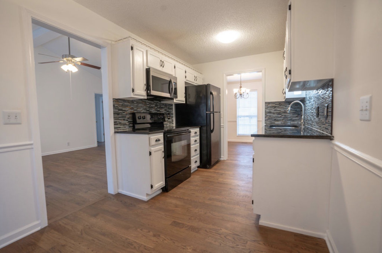 101 Heathcote Ct