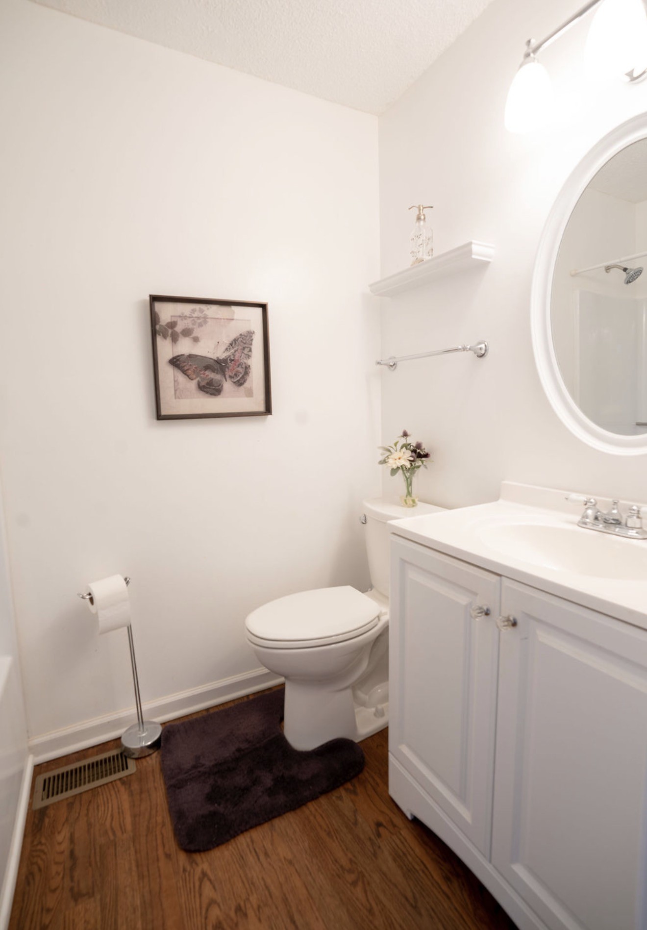 101 Heathcote Ct