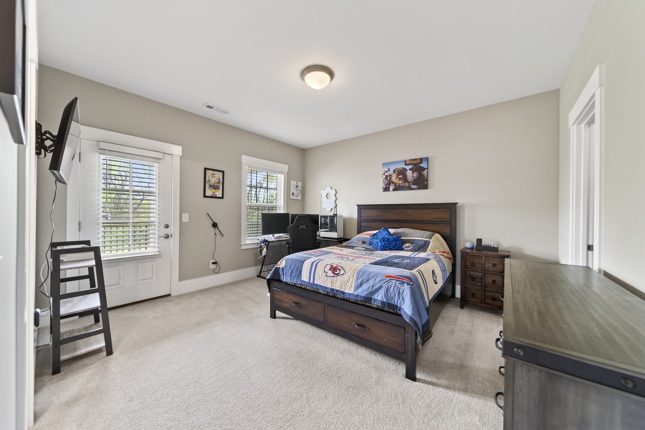 135 Ashington Cir