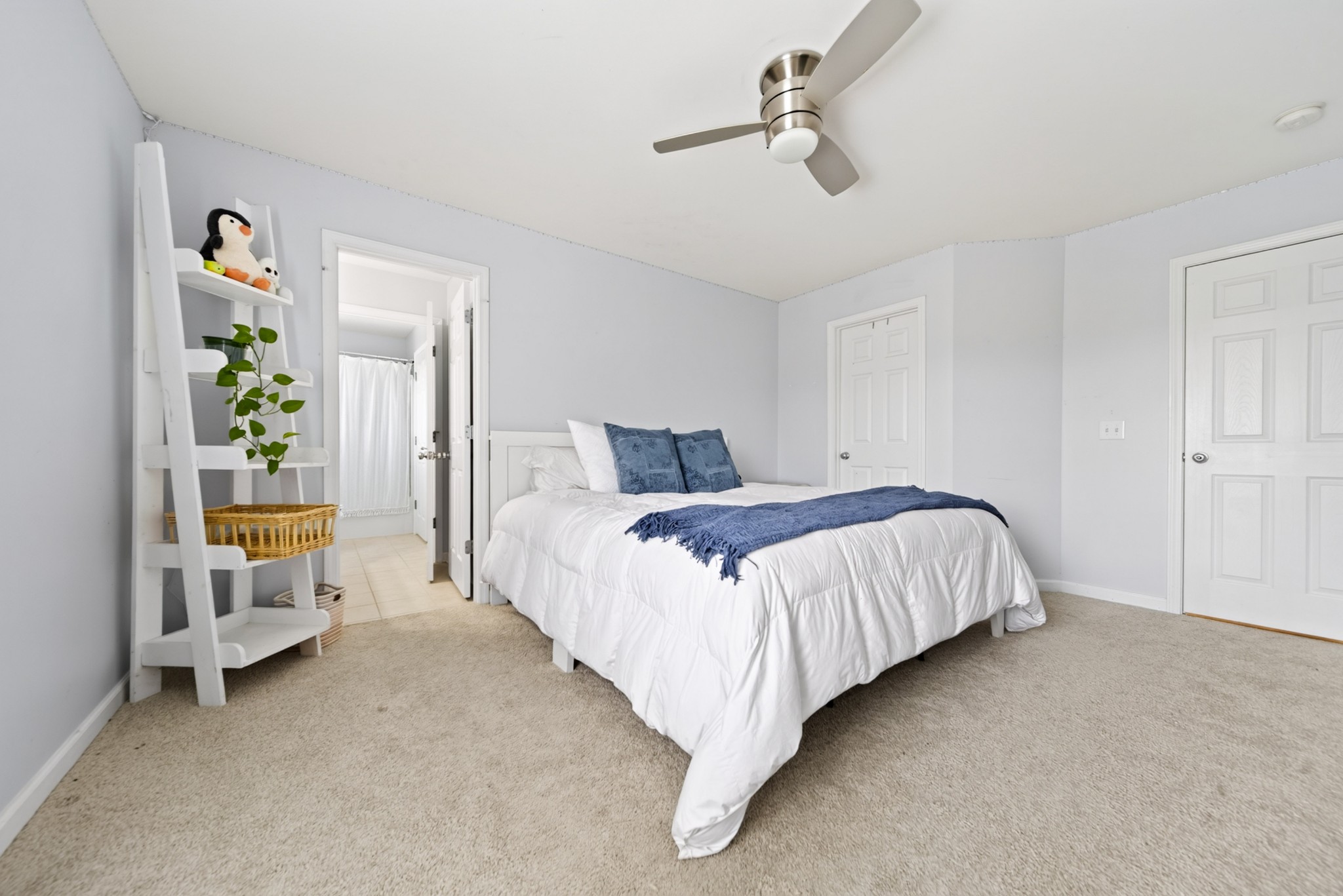 105 Beacon Light Cv