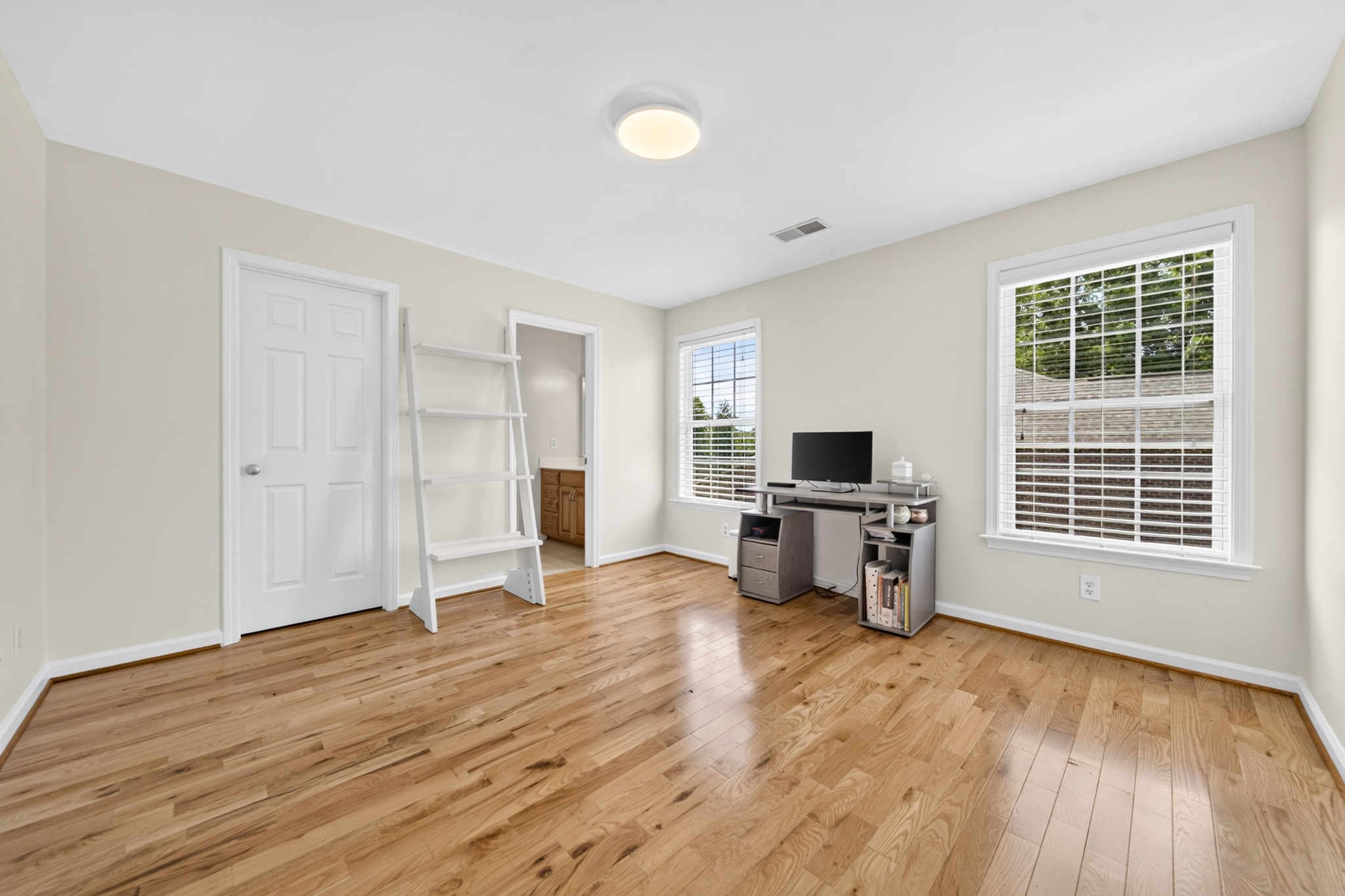 105 Beacon Light Cv