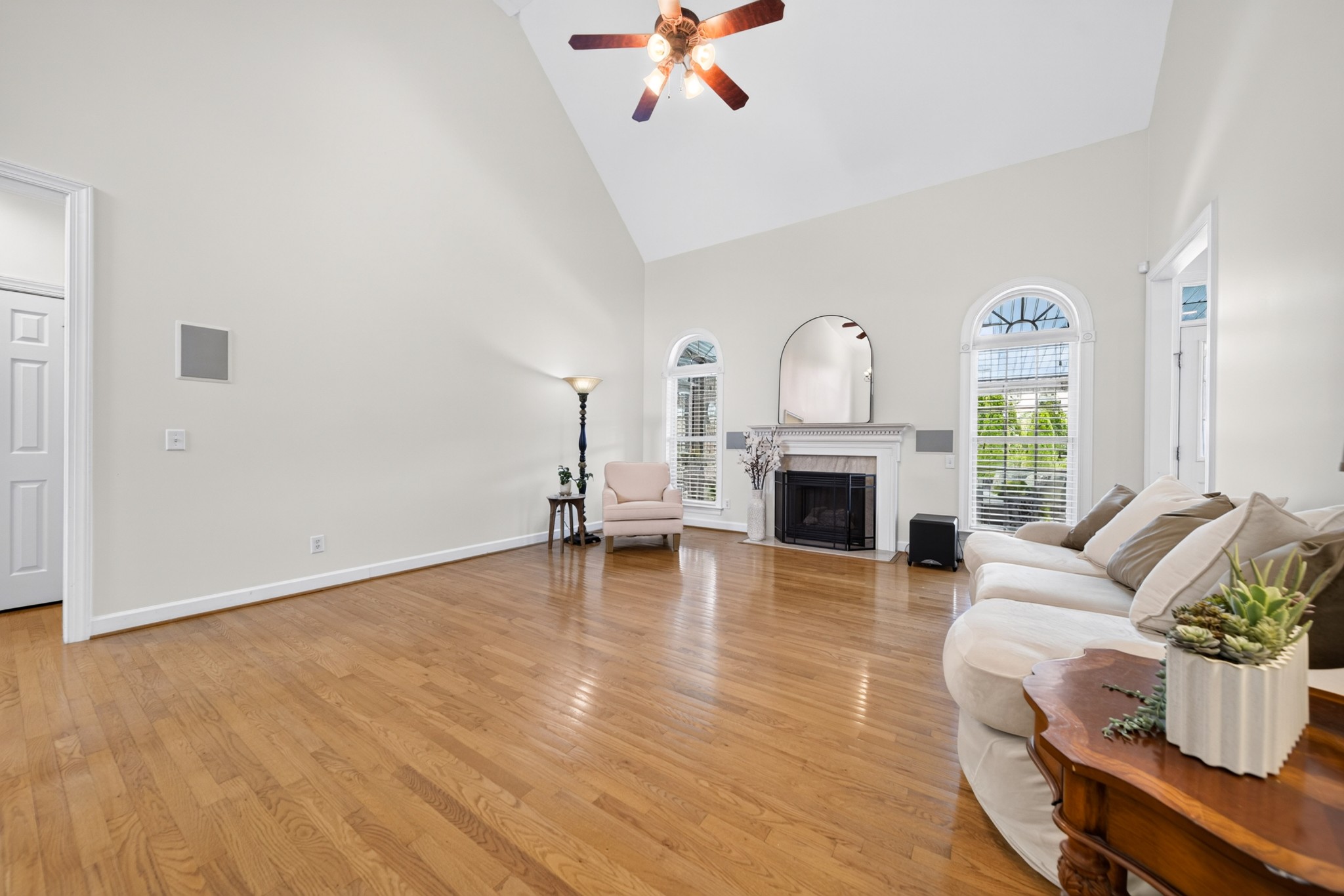 105 Beacon Light Cv