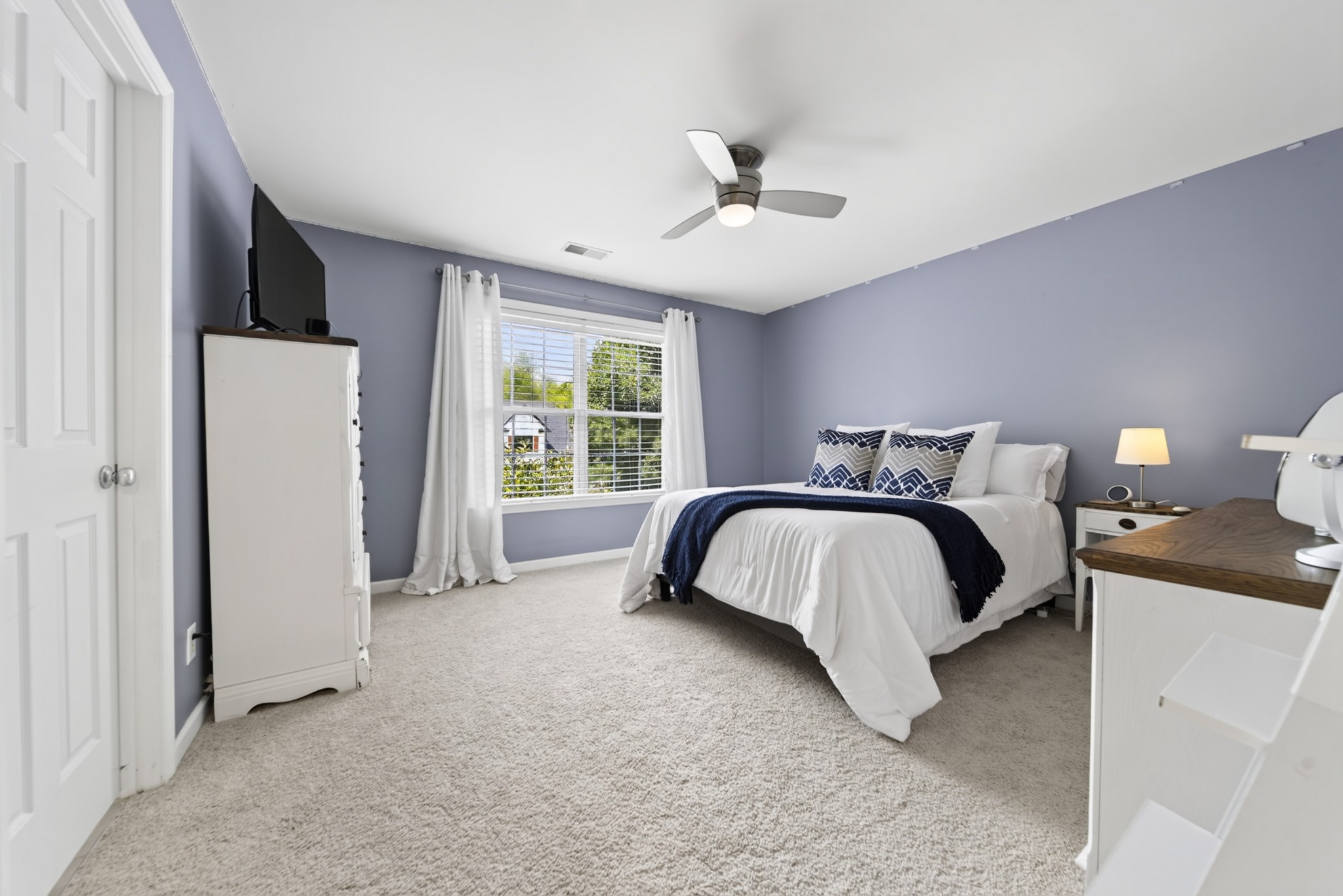 105 Beacon Light Cv