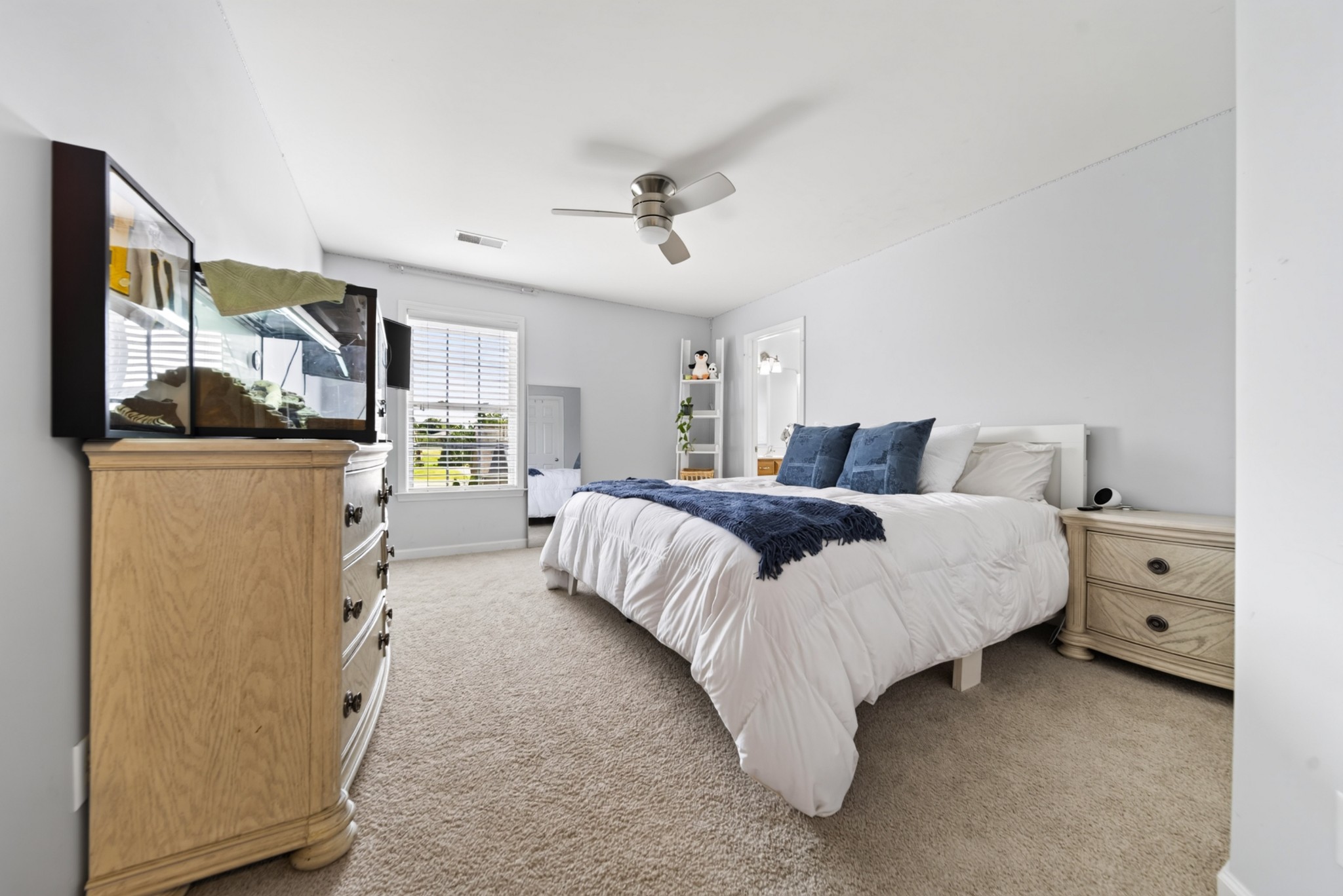 105 Beacon Light Cv