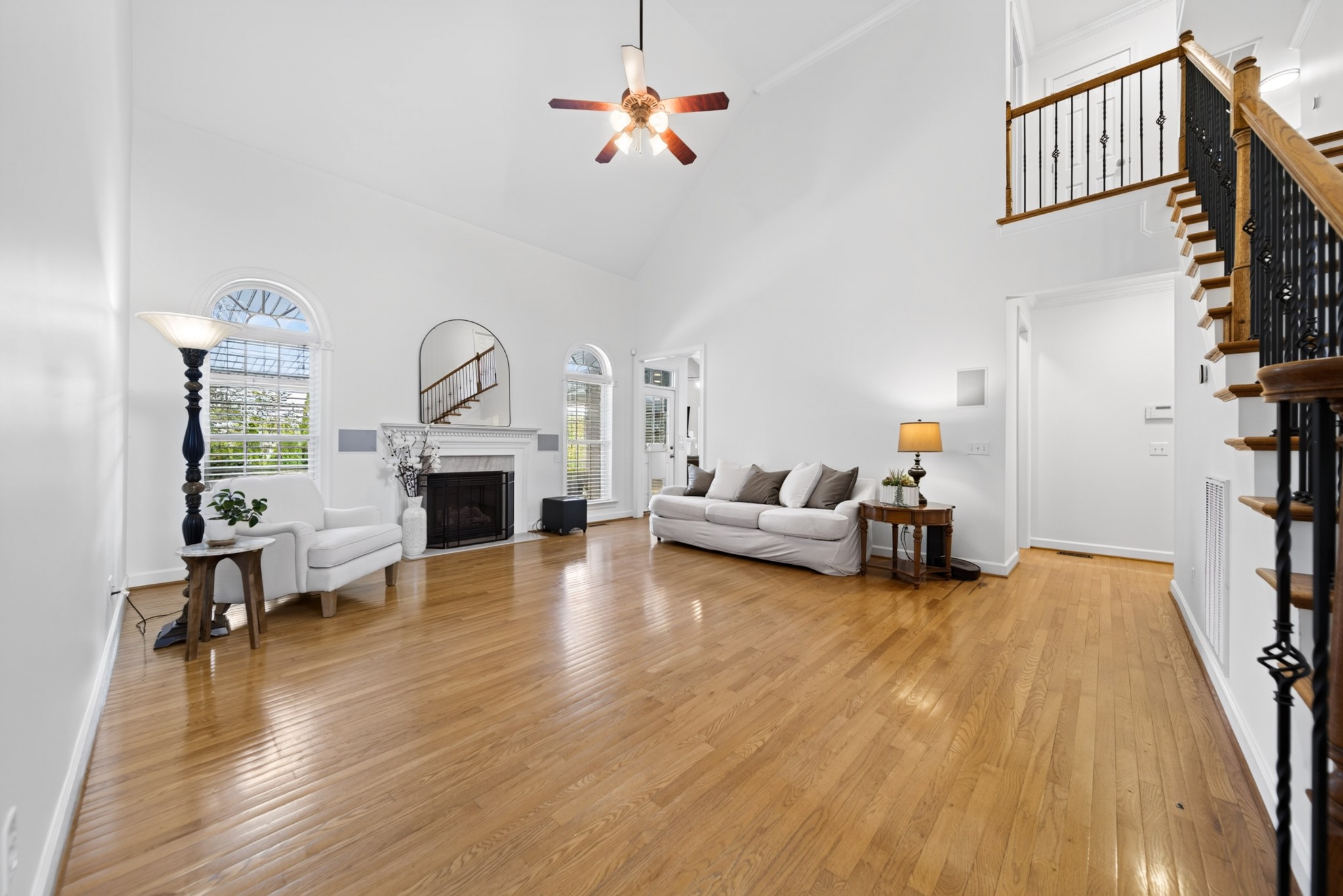 105 Beacon Light Cv
