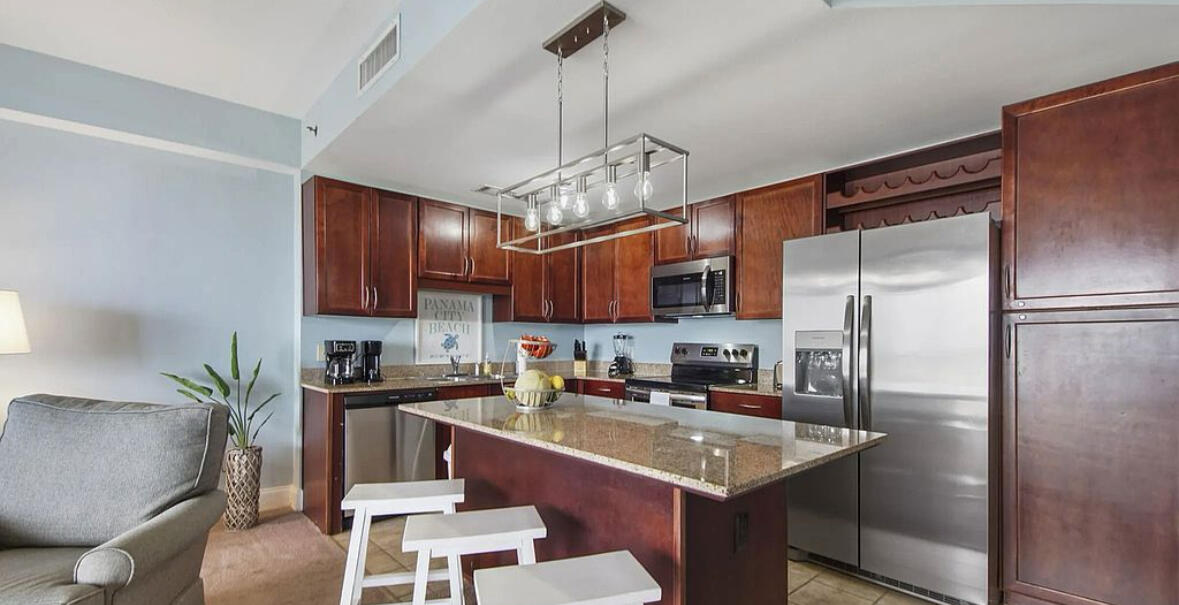 9860 S Thomas Drive, UNIT 1317