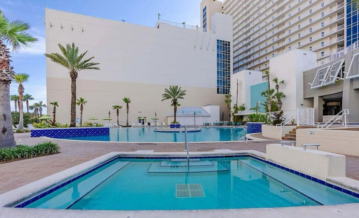 9860 S Thomas Drive, UNIT 1317
