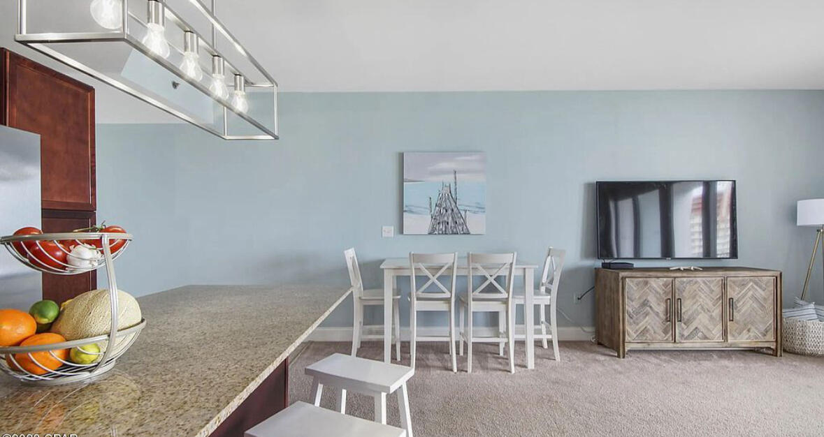 9860 S Thomas Drive, UNIT 1317