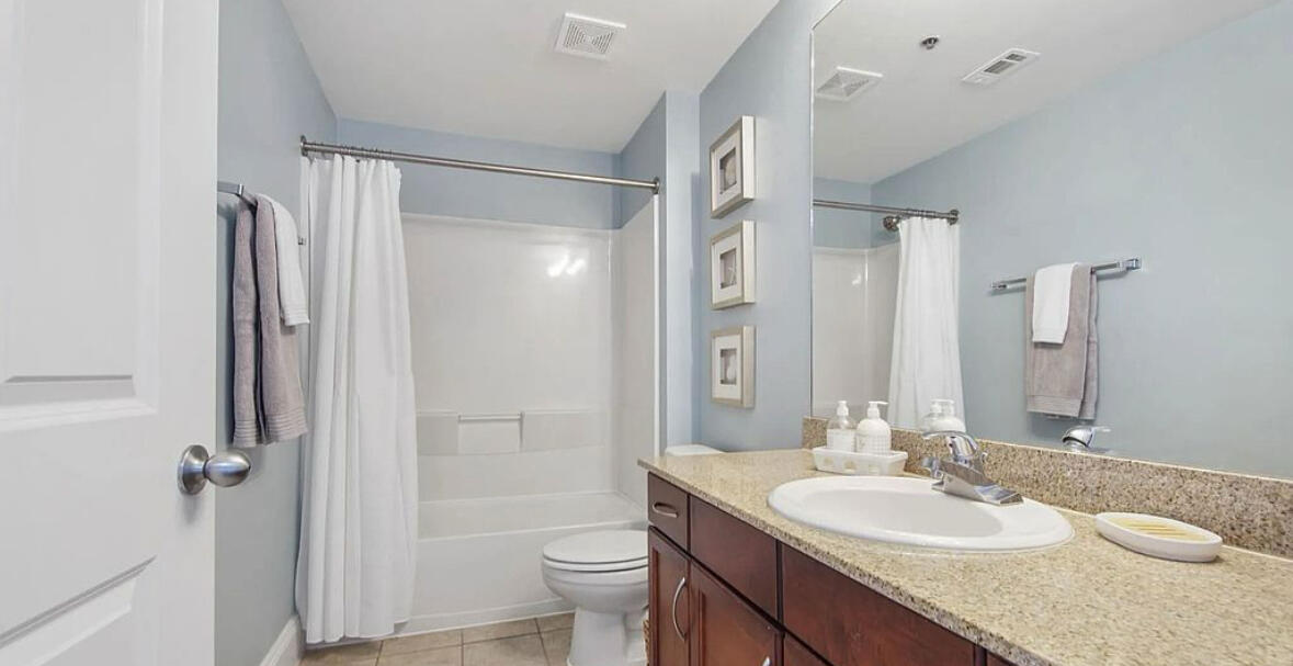 9860 S Thomas Drive, UNIT 1317
