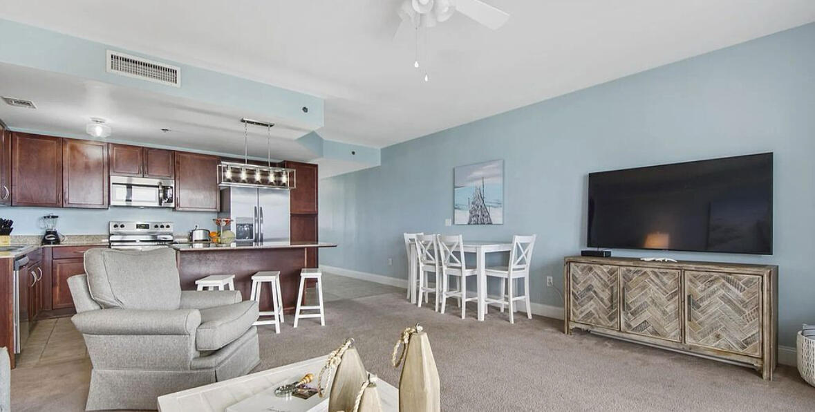 9860 S Thomas Drive, UNIT 1317