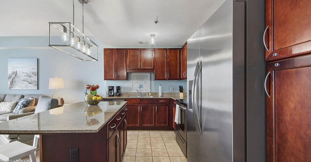 9860 S Thomas Drive, UNIT 1317