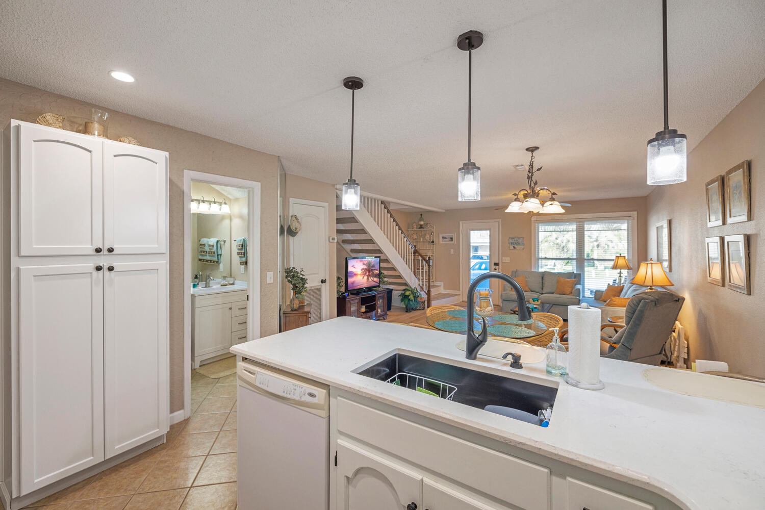 22 Chateau Road