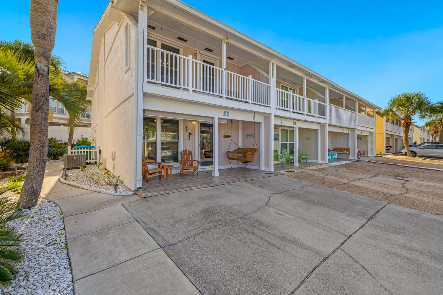 22 Chateau Road