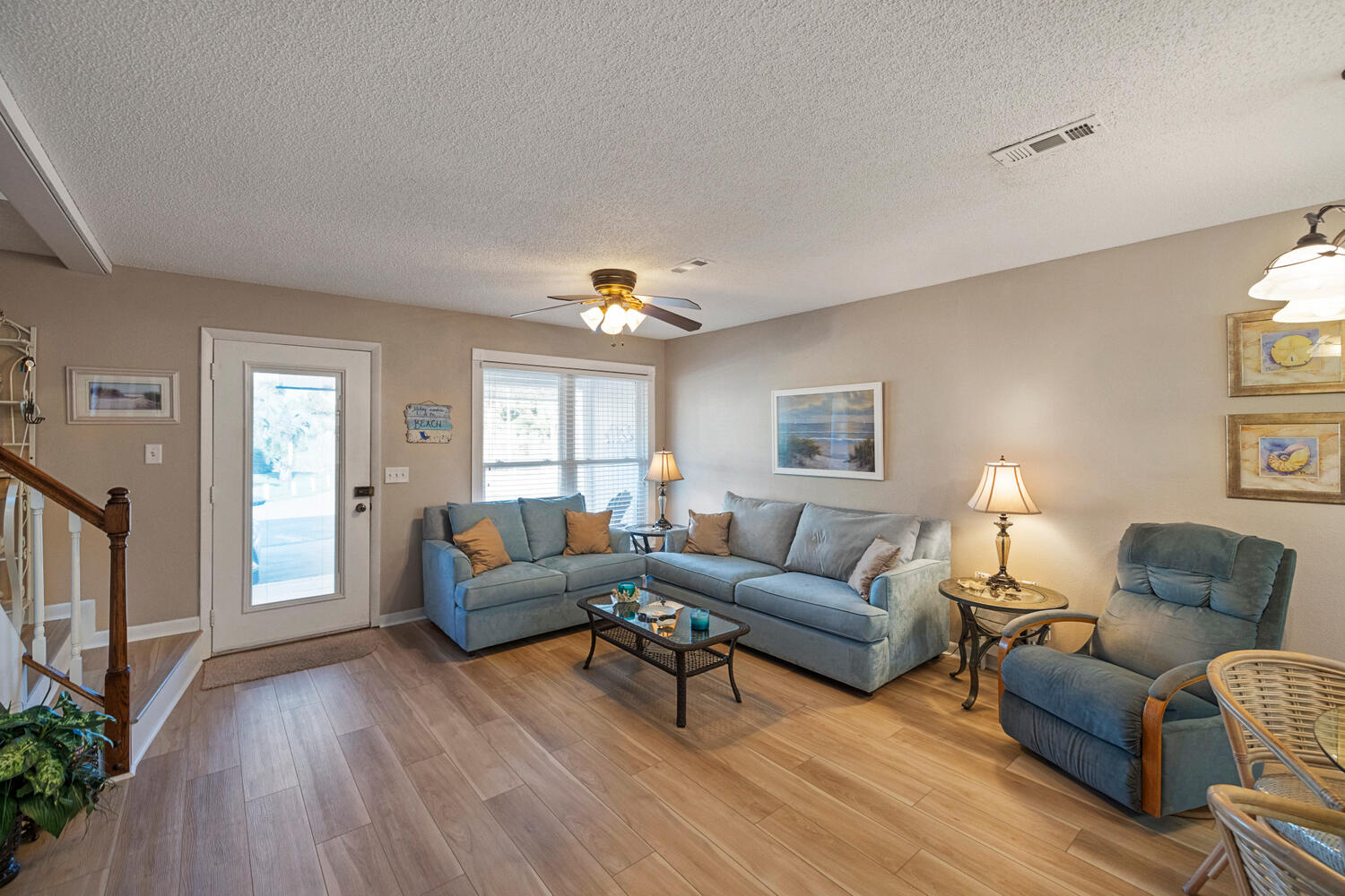 22 Chateau Road