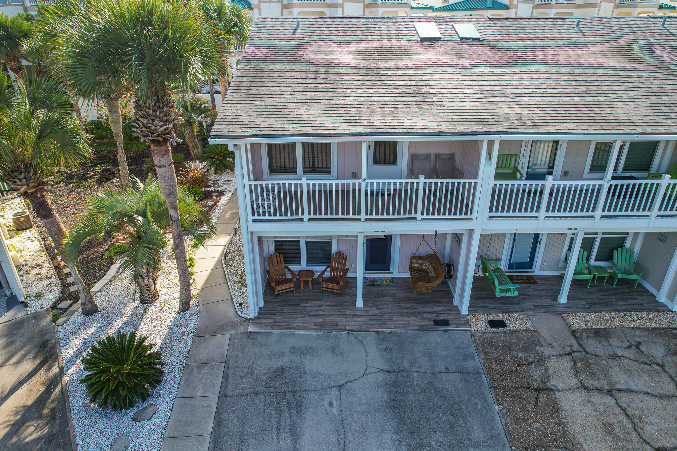 22 Chateau Road