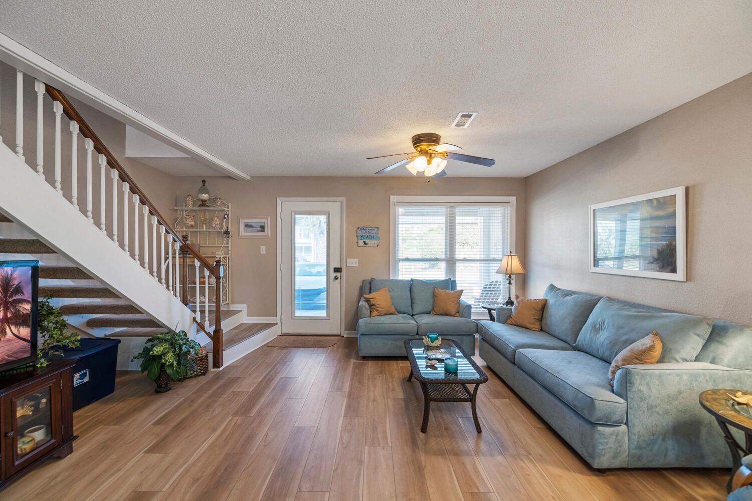 22 Chateau Road