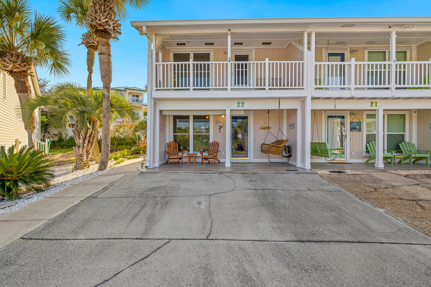 22 Chateau Road