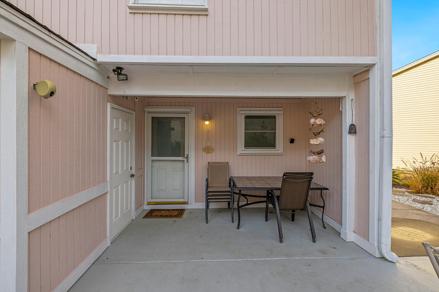 22 Chateau Road