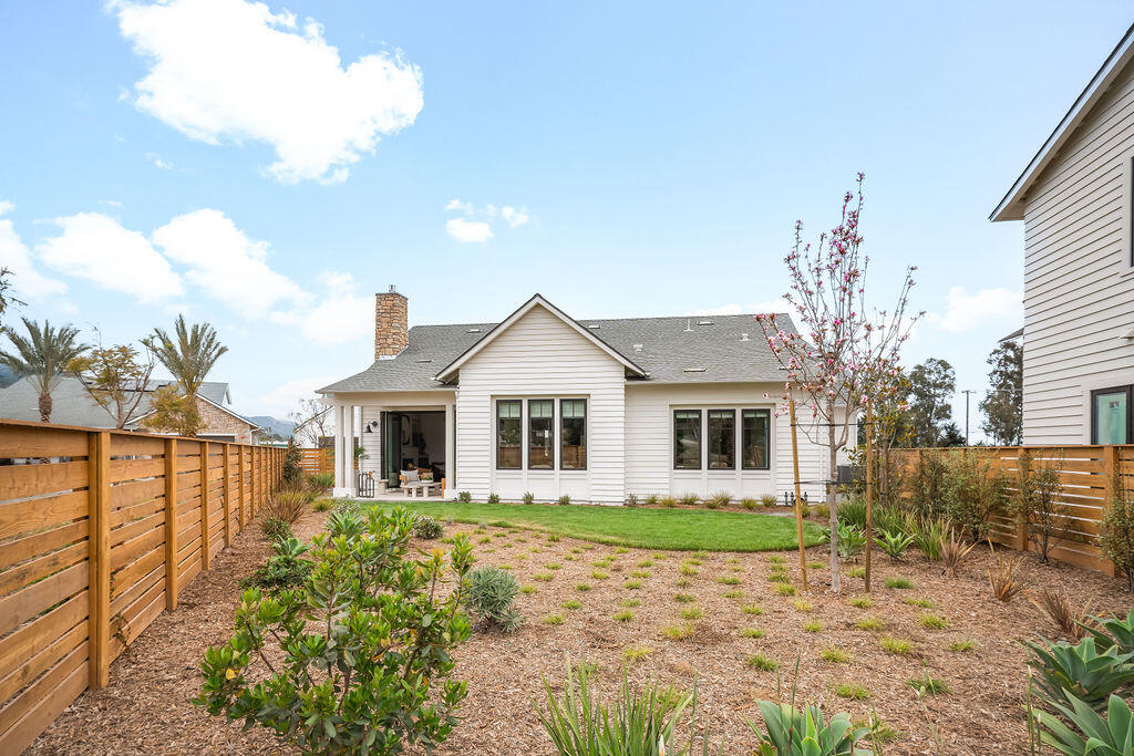 105 Polo Way
