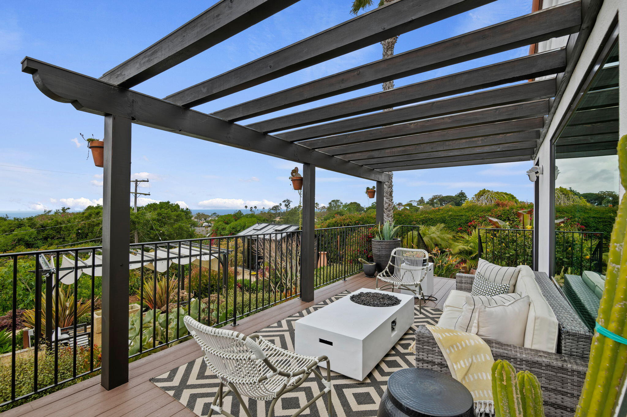 1426 Mountain View Road