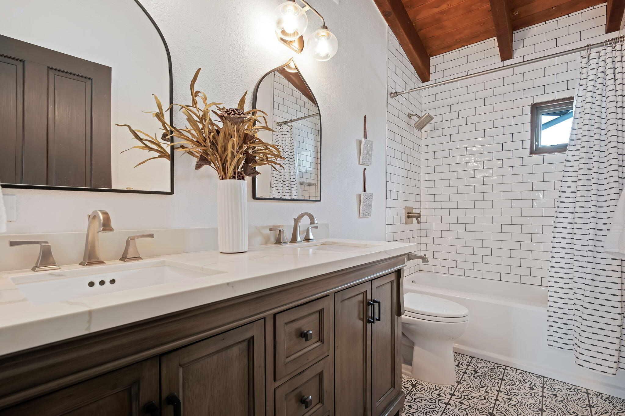 1426 Mountain View Road