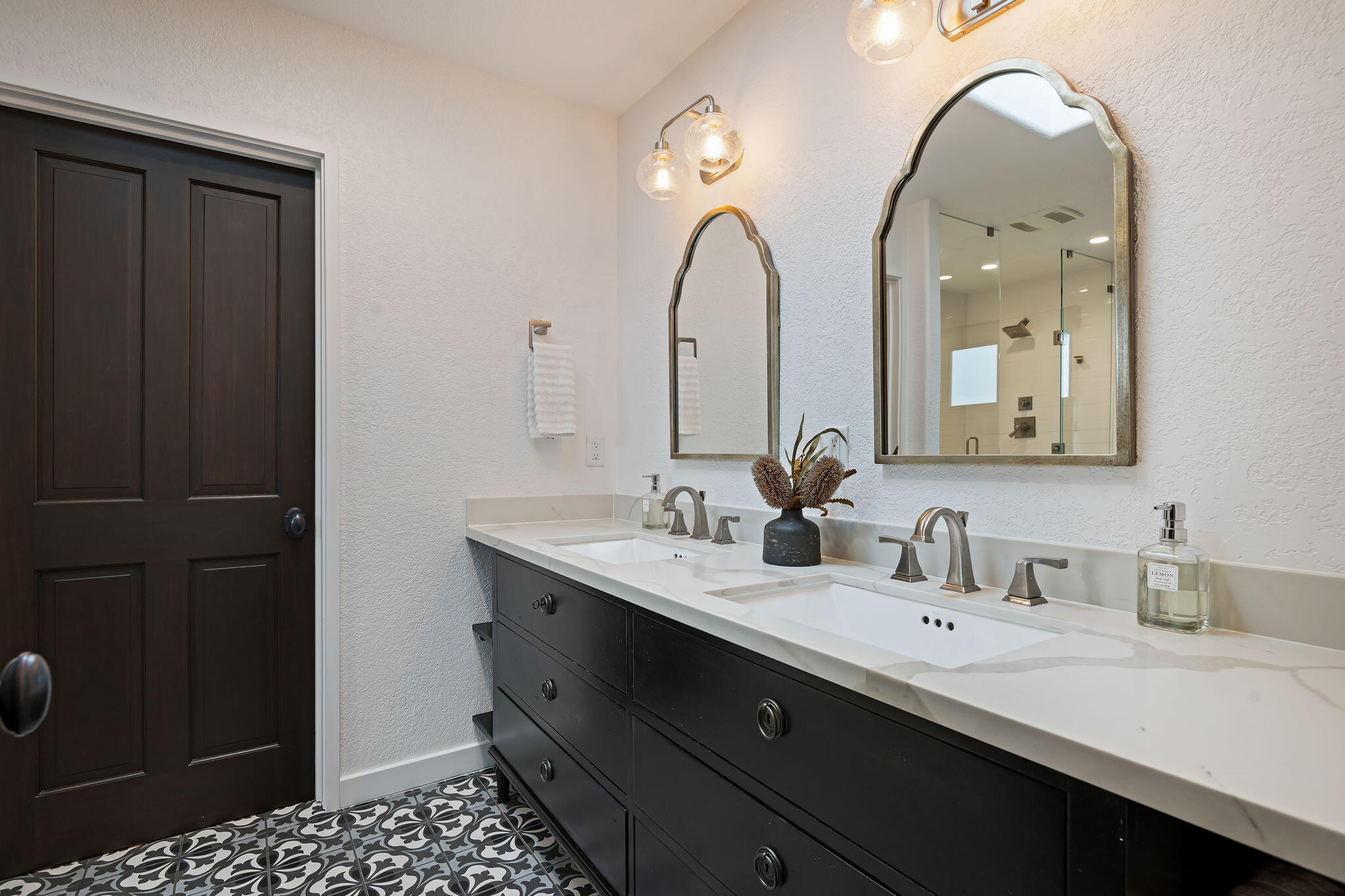 1426 Mountain View Road