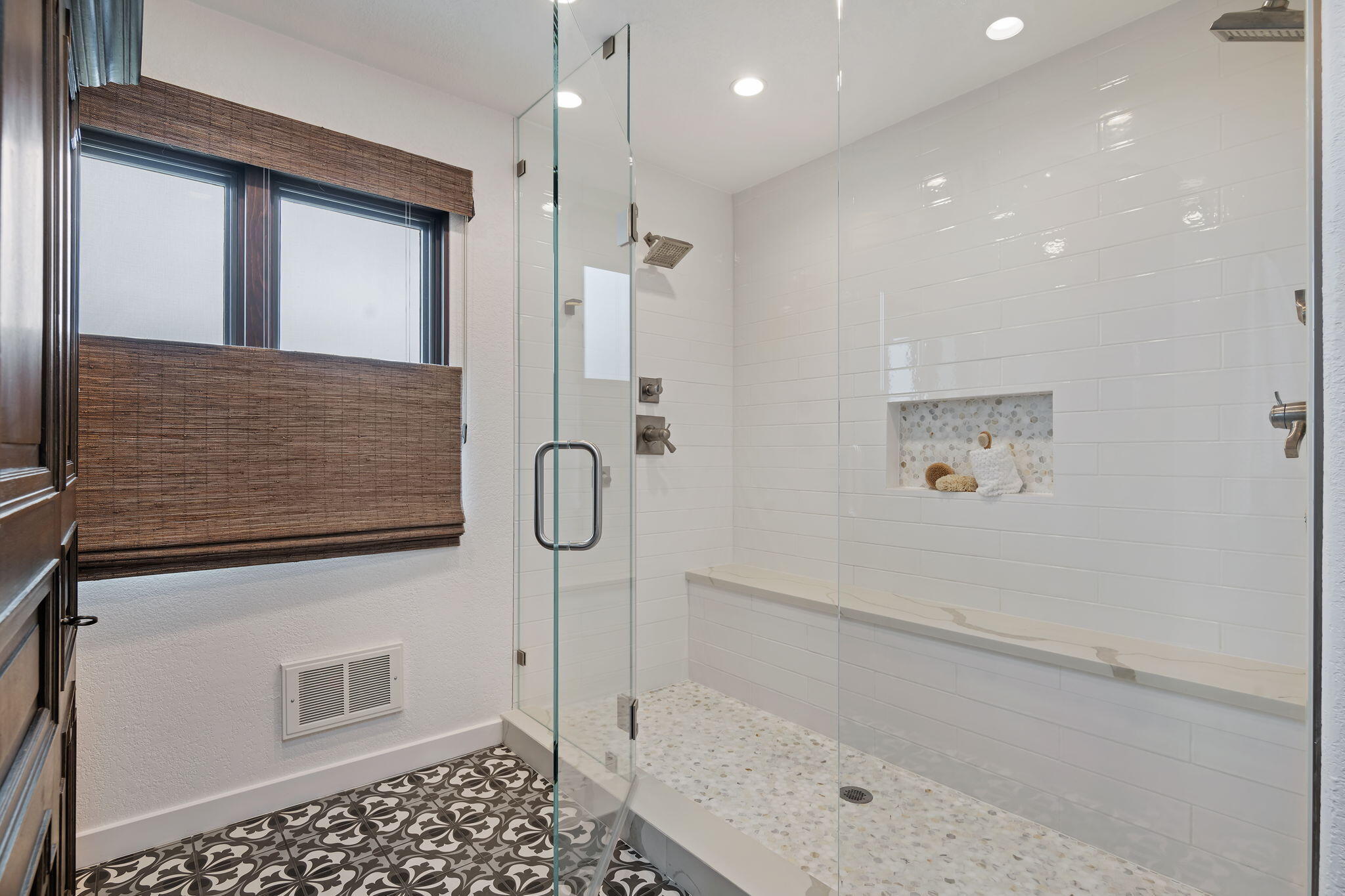 1426 Mountain View Road