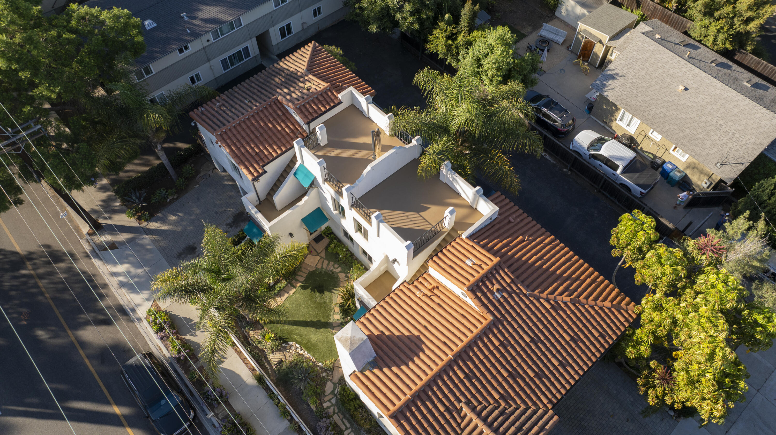 330 W Canon Perdido Street