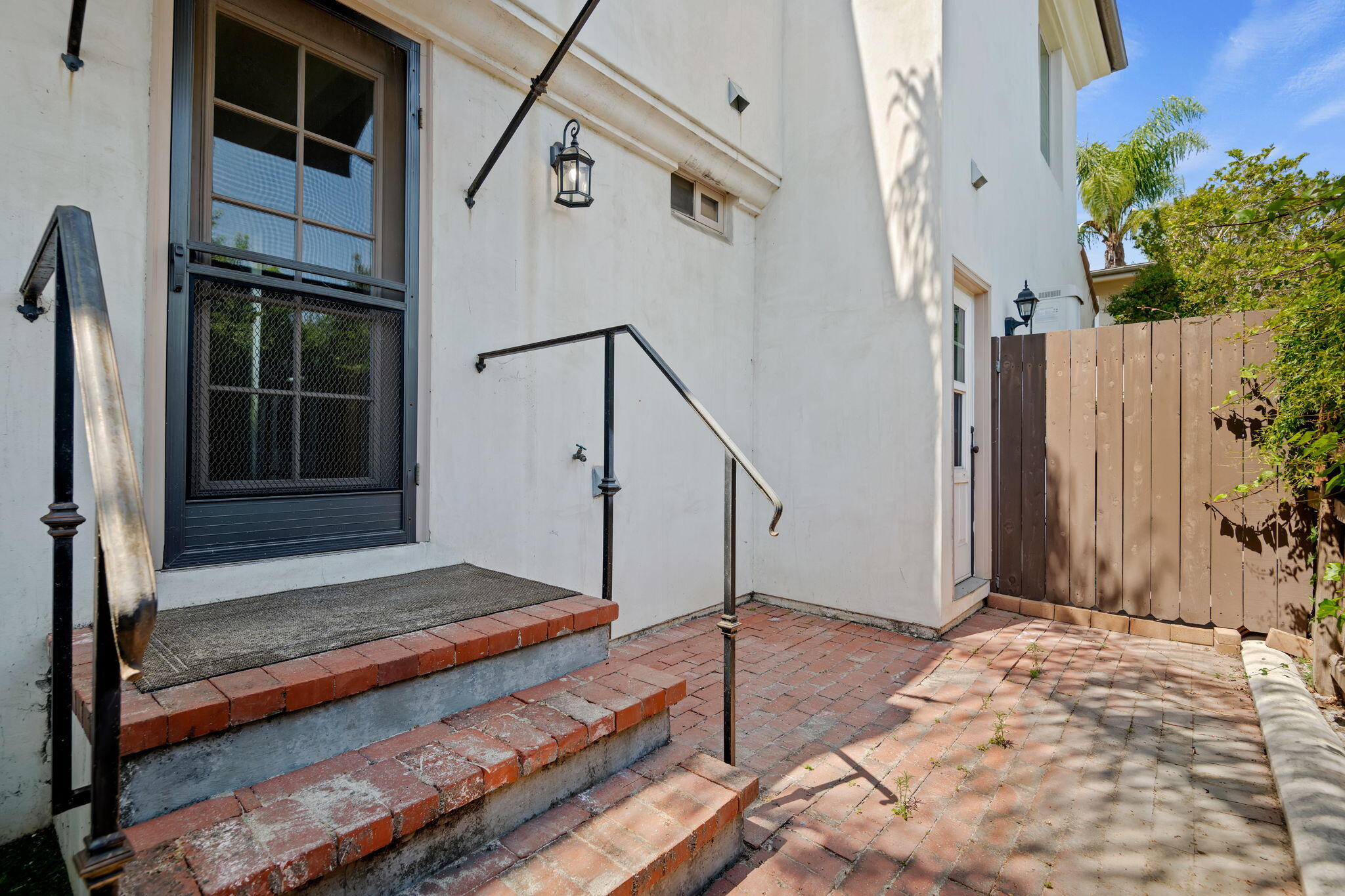 330 W Canon Perdido Street