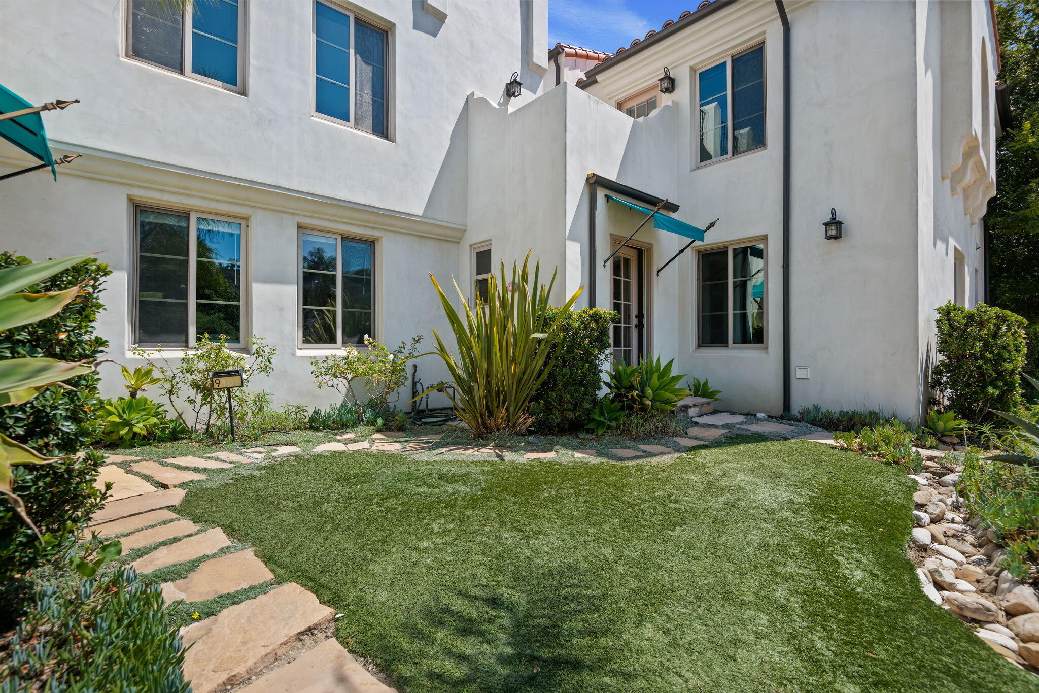 330 W Canon Perdido Street