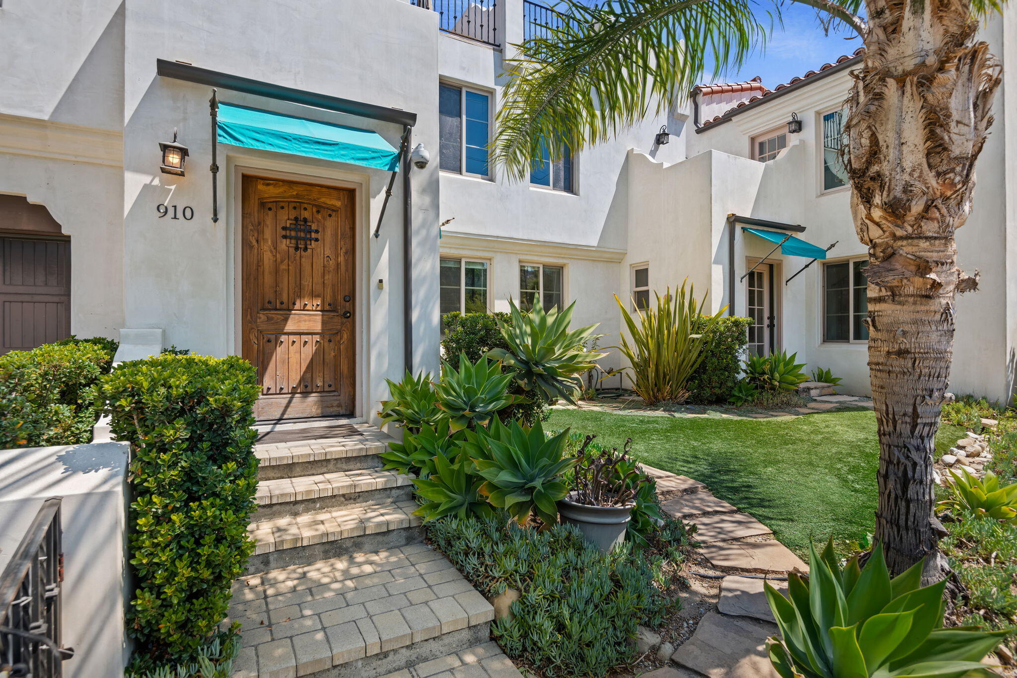 330 W Canon Perdido Street