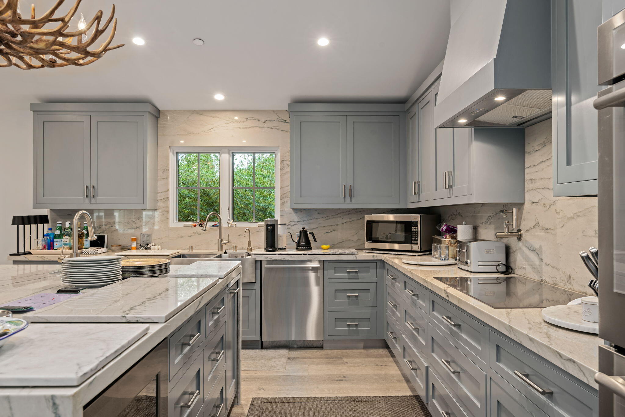 1350 Santa Clara Way