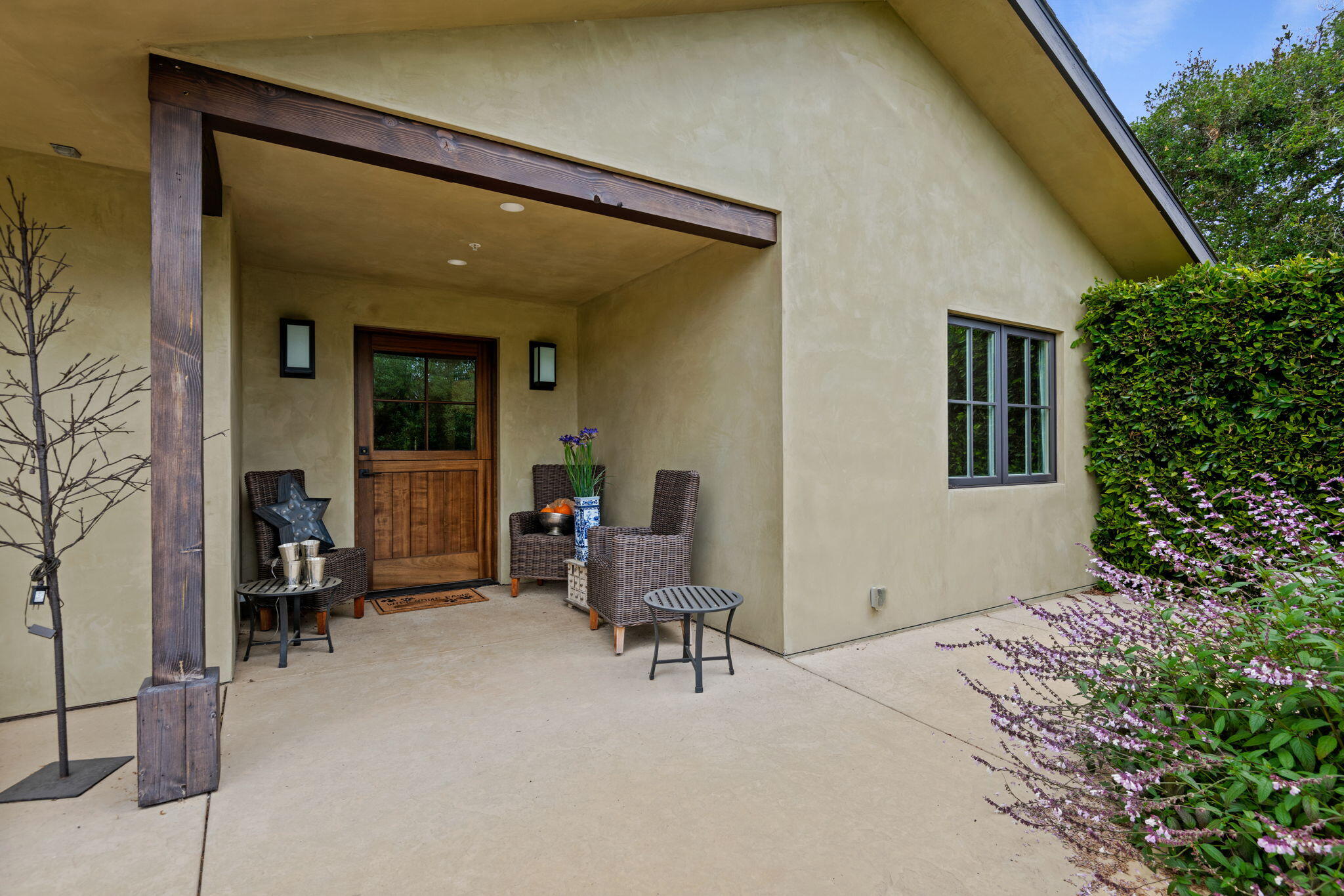 1350 Santa Clara Way