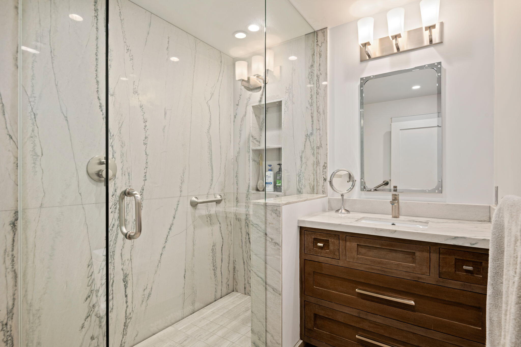 1350 Santa Clara Way