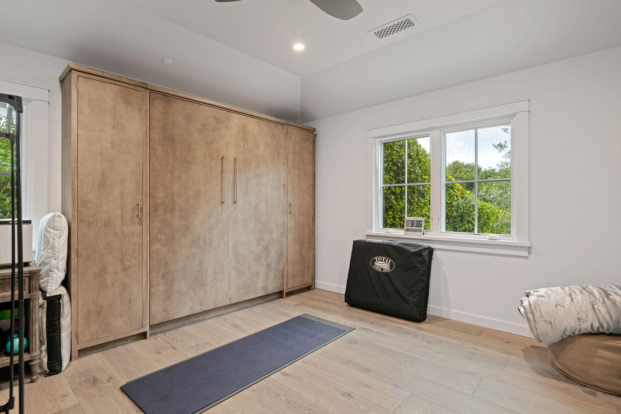 1350 Santa Clara Way