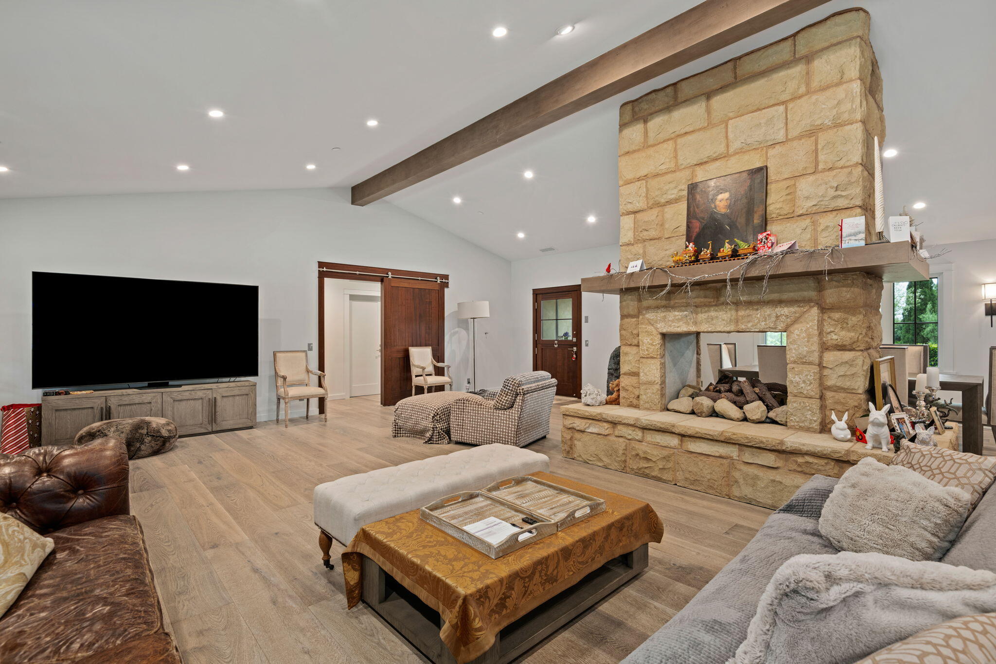 1350 Santa Clara Way