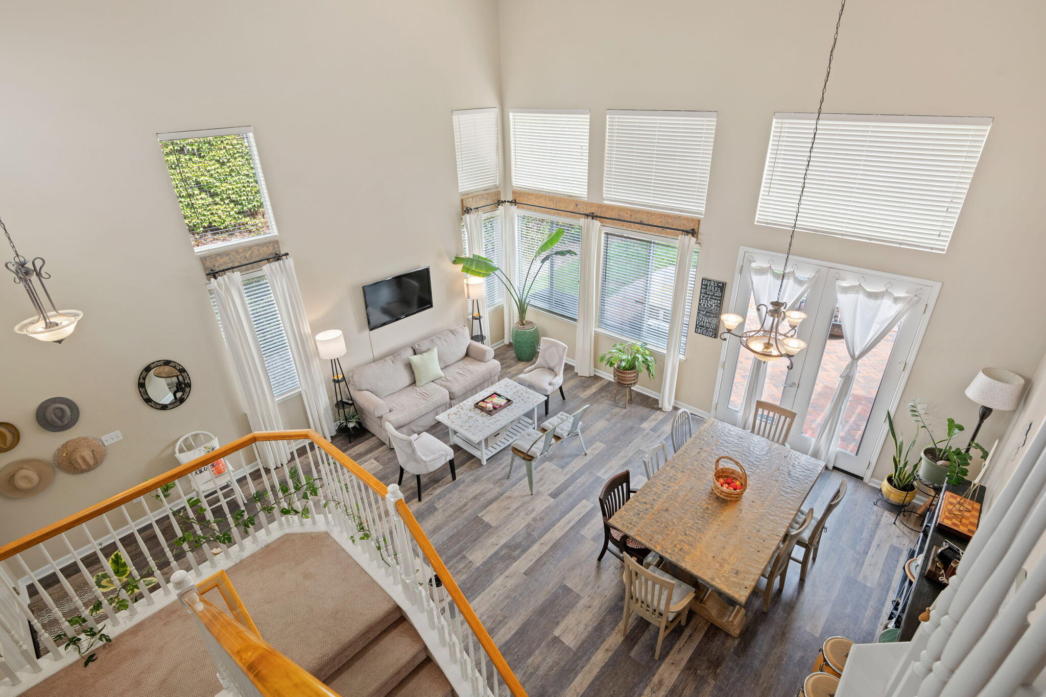 526 Cliffrose Lane