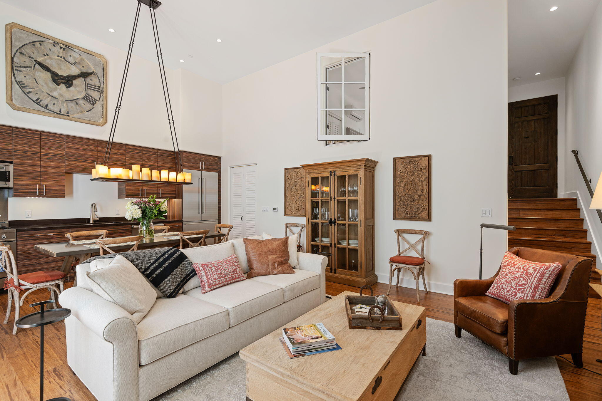 18 W Victoria Street Apt 112