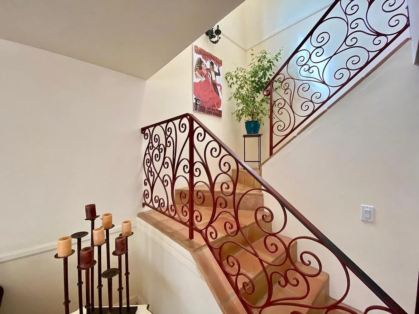 415 W Gutierrez Street Apt 16