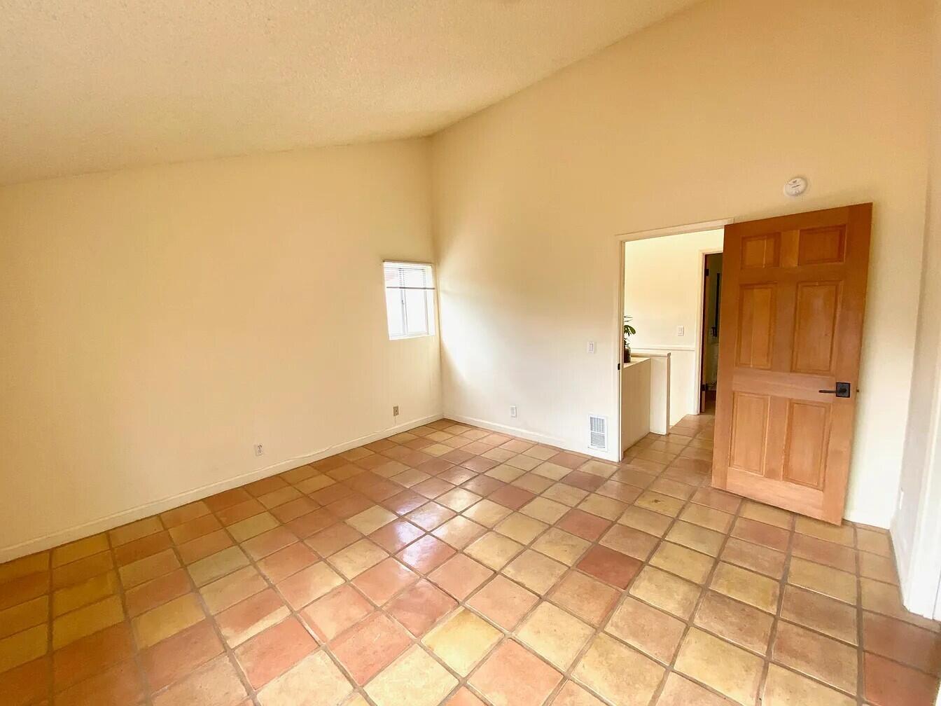 415 W Gutierrez Street Apt 16