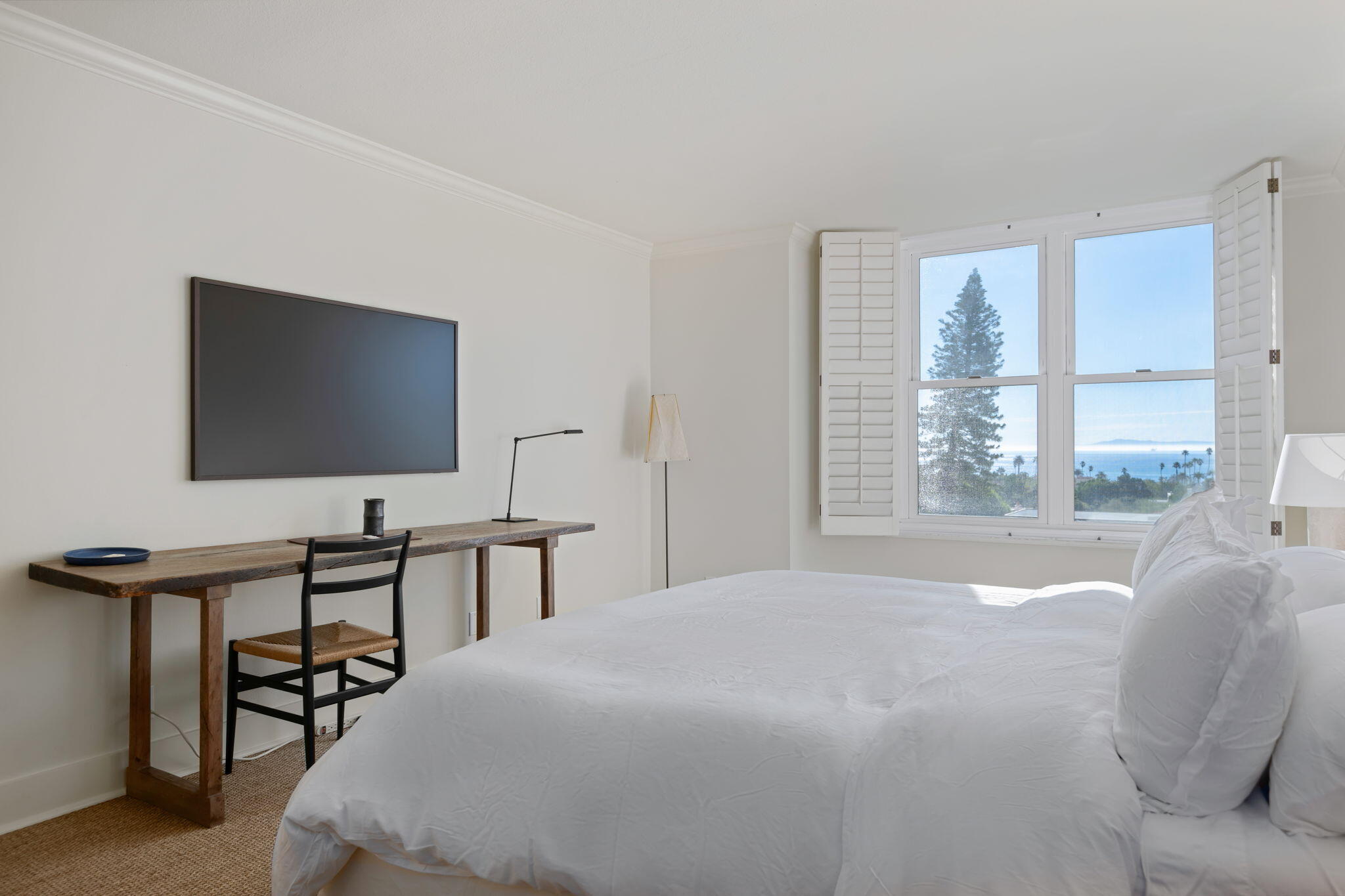 1220 Coast Village Road 308