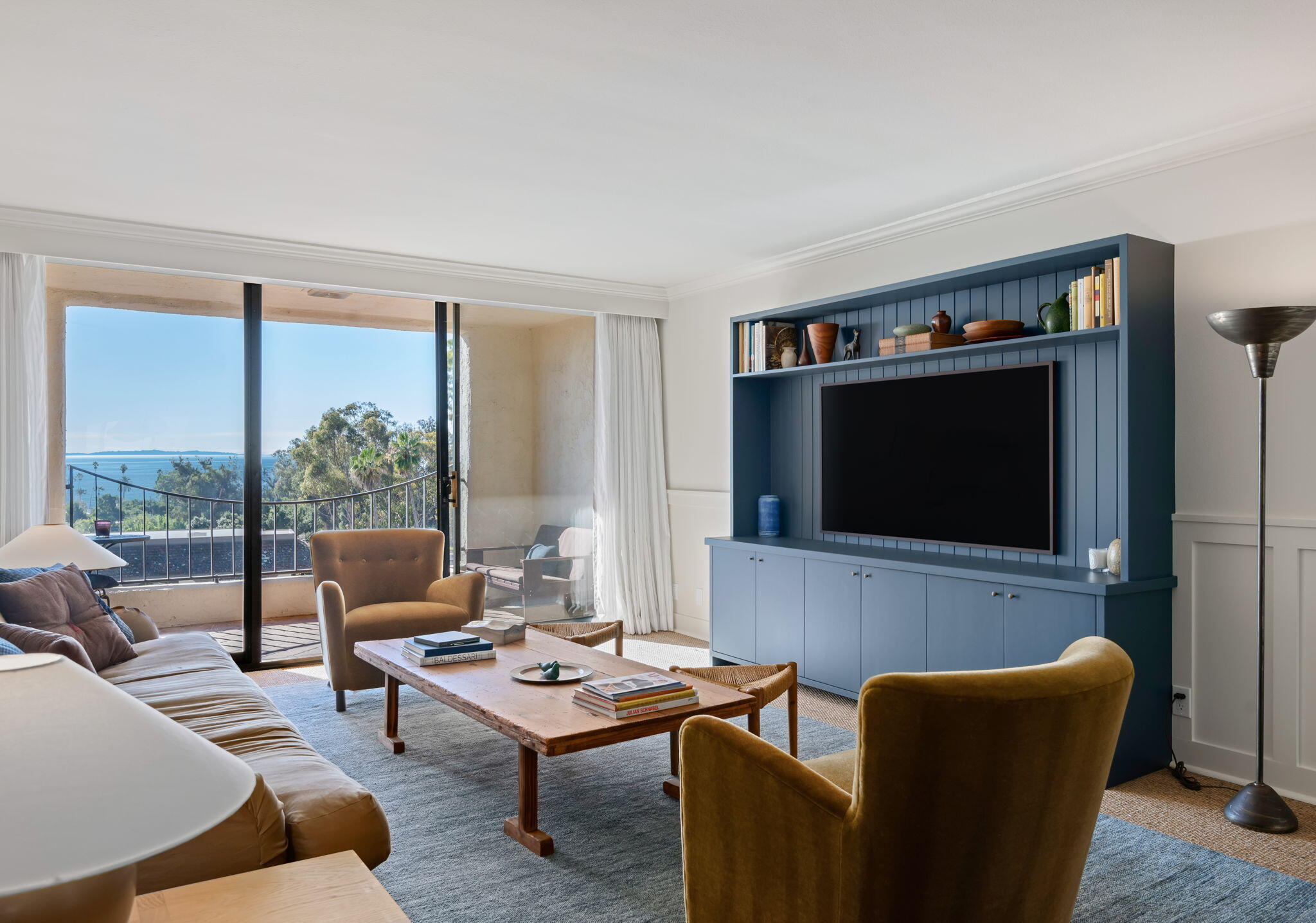 1220 Coast Village Road 308