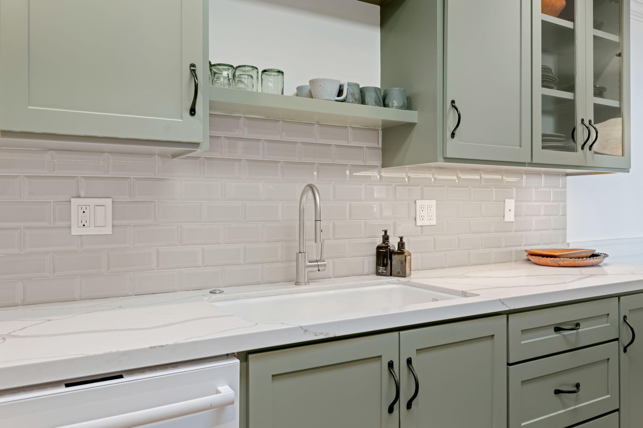 1220 Coast Village Road 308