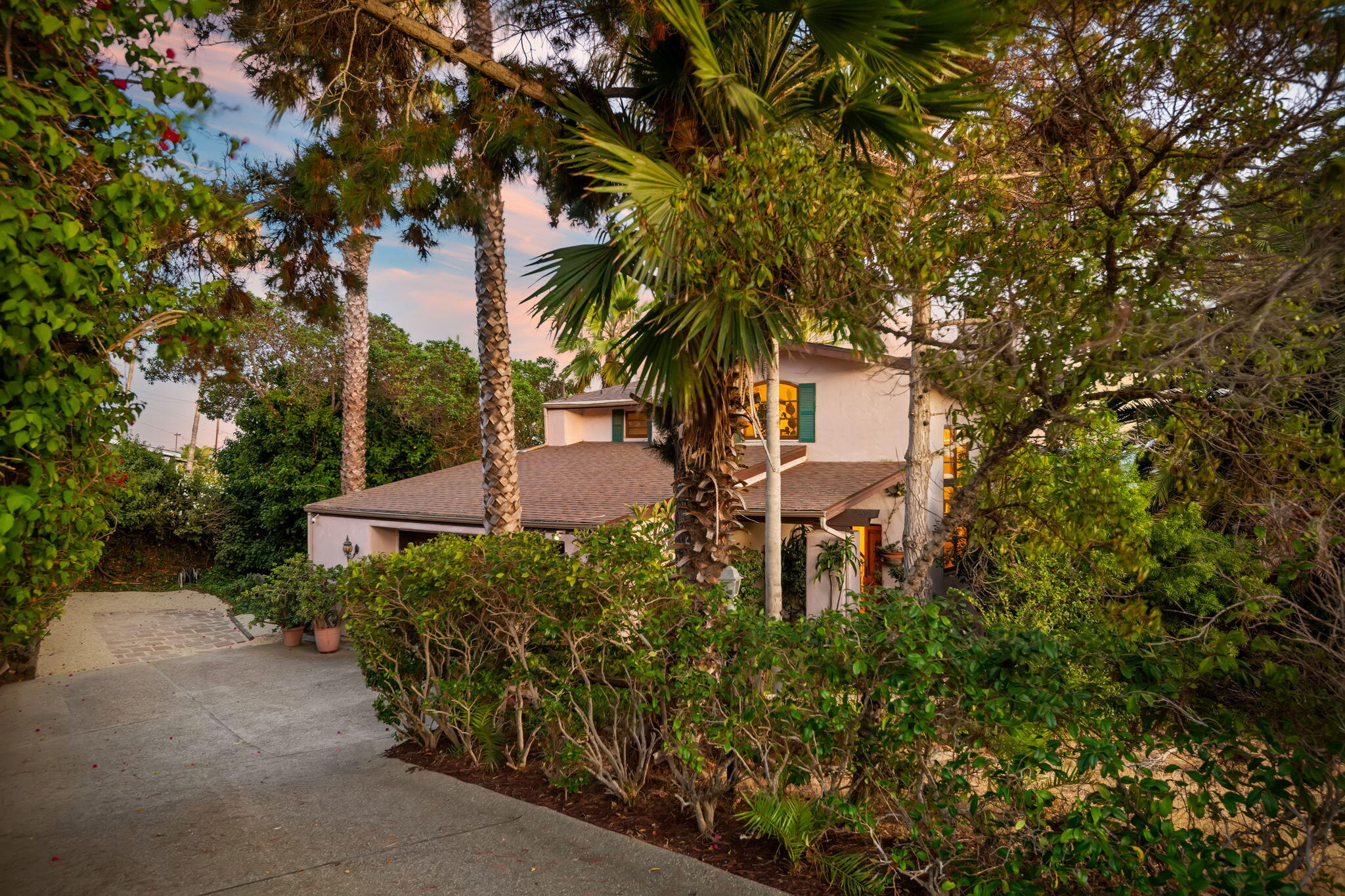 2521 Banner Avenue