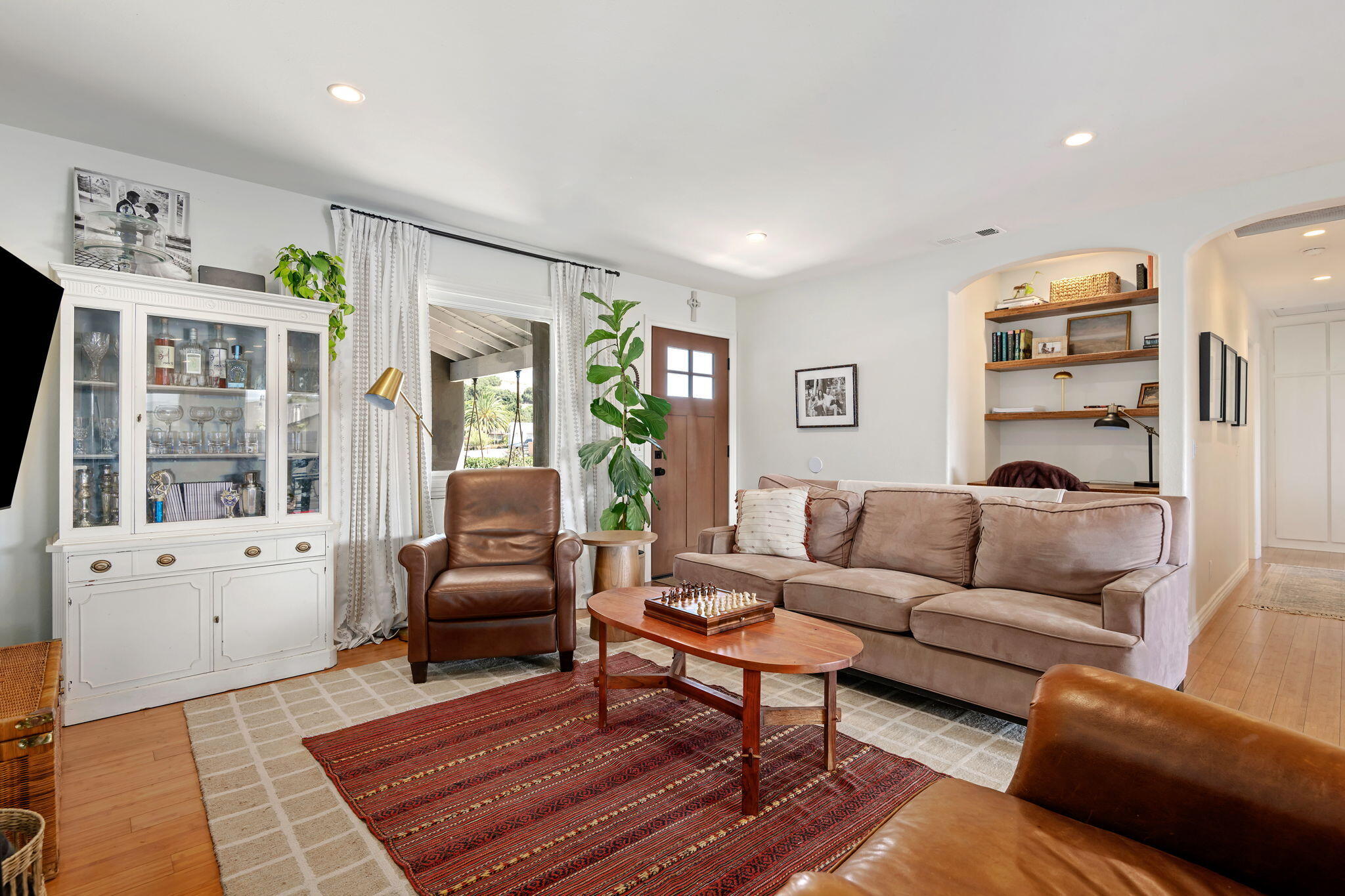 160 2nd Street