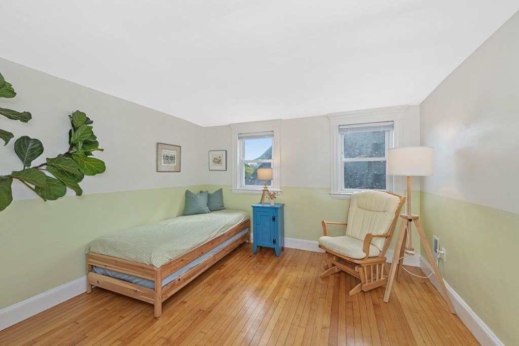 28 Fletcher St Unit: 3