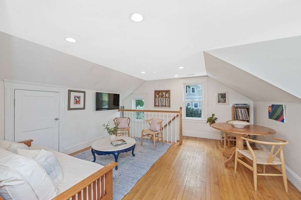28 Fletcher St Unit: 3